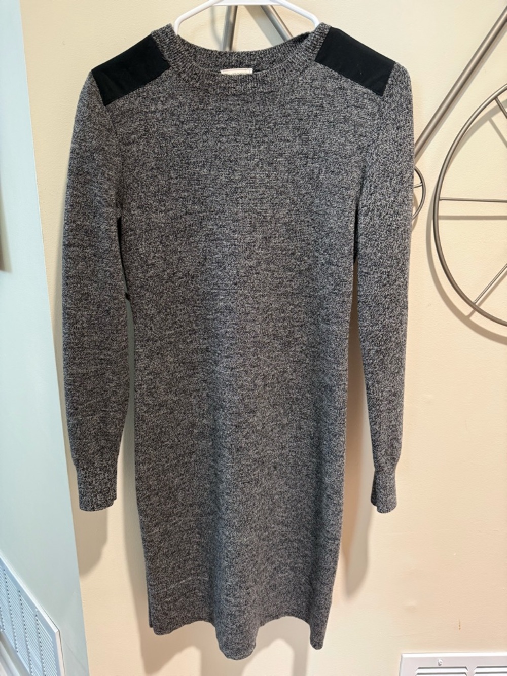 Gap Women's Gray Knit Sweater Dress Black Shoulder 100% Merino Wool Size S